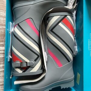 Vera Bradley Northern Stripes Rain Boots NWT Size 8